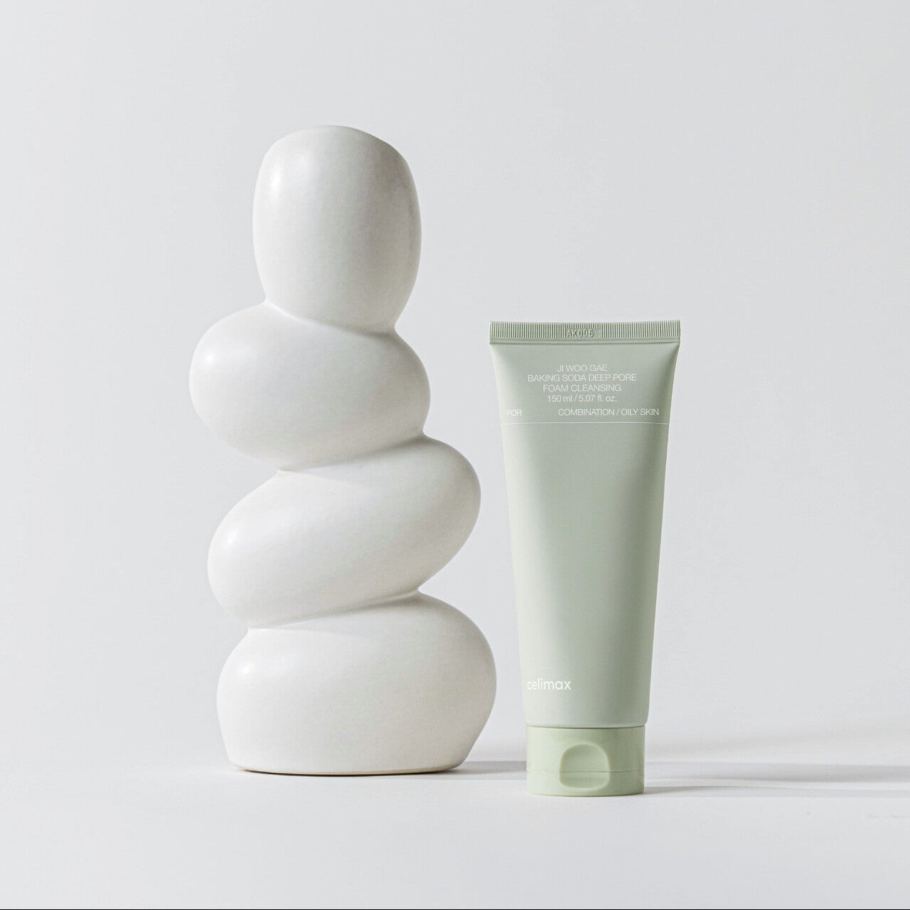 Ji Woo Gae Baking Soda Deep Pore Foam Cleansing